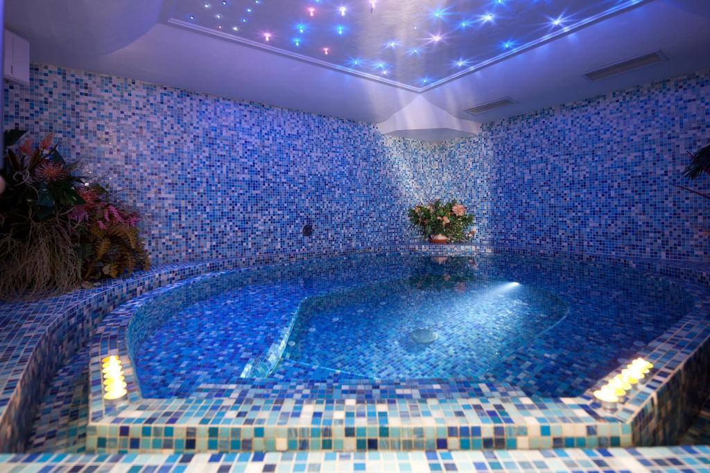Hotel Garni Laura อารับบา ภายนอก รูปภาพ